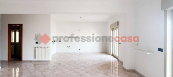 3 Schlafzimmer Wohnung in Pace del Mela, Italy, Nr. 321010 7