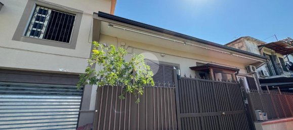 Casa de 3 divisões em Castellammare di Stabia, Italy N.º 126924 30