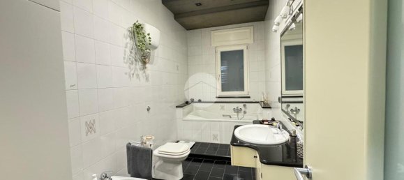 Casa de 3 divisões em Castellammare di Stabia, Italy N.º 126924 26