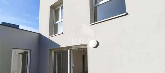 Casa de 3 dormitorios en Reims, France No. 159997 3