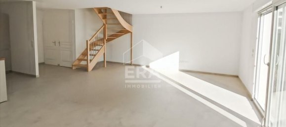 Casa de 3 dormitorios en Reims, France No. 159997 5