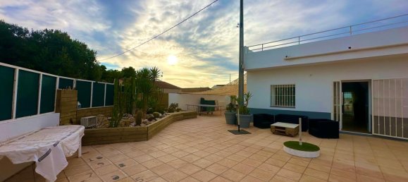4 bedrooms Villa in Alicante, Spain No. 275632 5