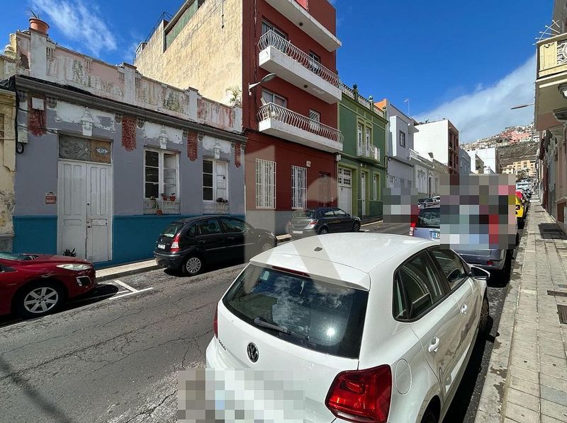 Квартира с 4 спальнями в Санта-Крус-де-Тенерифе, Испания № 240340