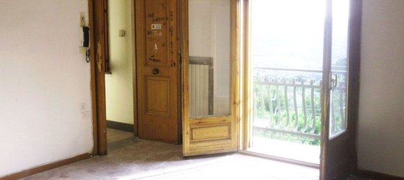 Дом с 8 комнатами в Монтекорвино Ровелла, Италия № 169072 6