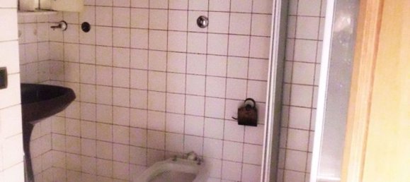 Дом с 8 комнатами в Монтекорвино Ровелла, Италия № 169072 32