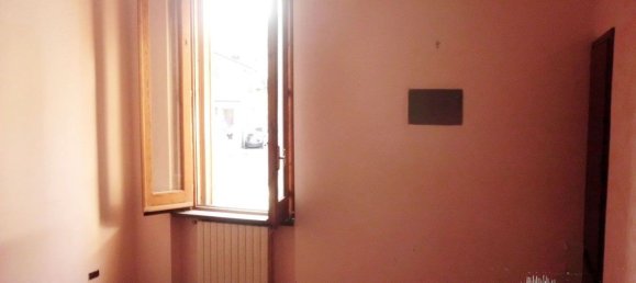 Дом с 8 комнатами в Монтекорвино Ровелла, Италия № 169072 36