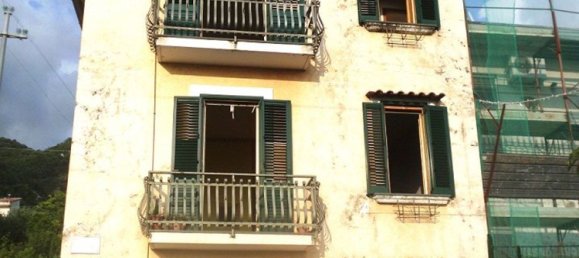 Дом с 8 комнатами в Монтекорвино Ровелла, Италия № 169072 20