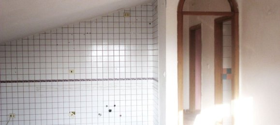 Дом с 8 комнатами в Монтекорвино Ровелла, Италия № 169072 17