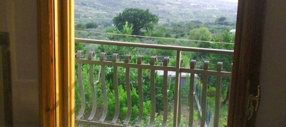 Дом с 8 комнатами в Монтекорвино Ровелла, Италия № 169072 9