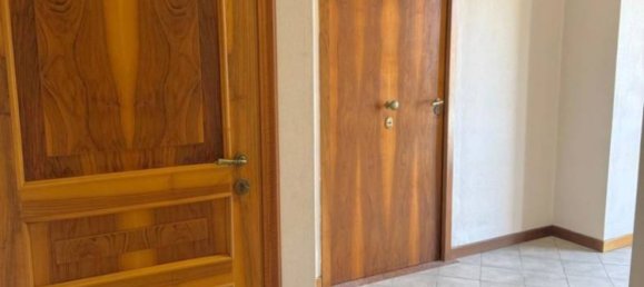 3 bedrooms Apartment in Cremona, Italy No. 279100 4