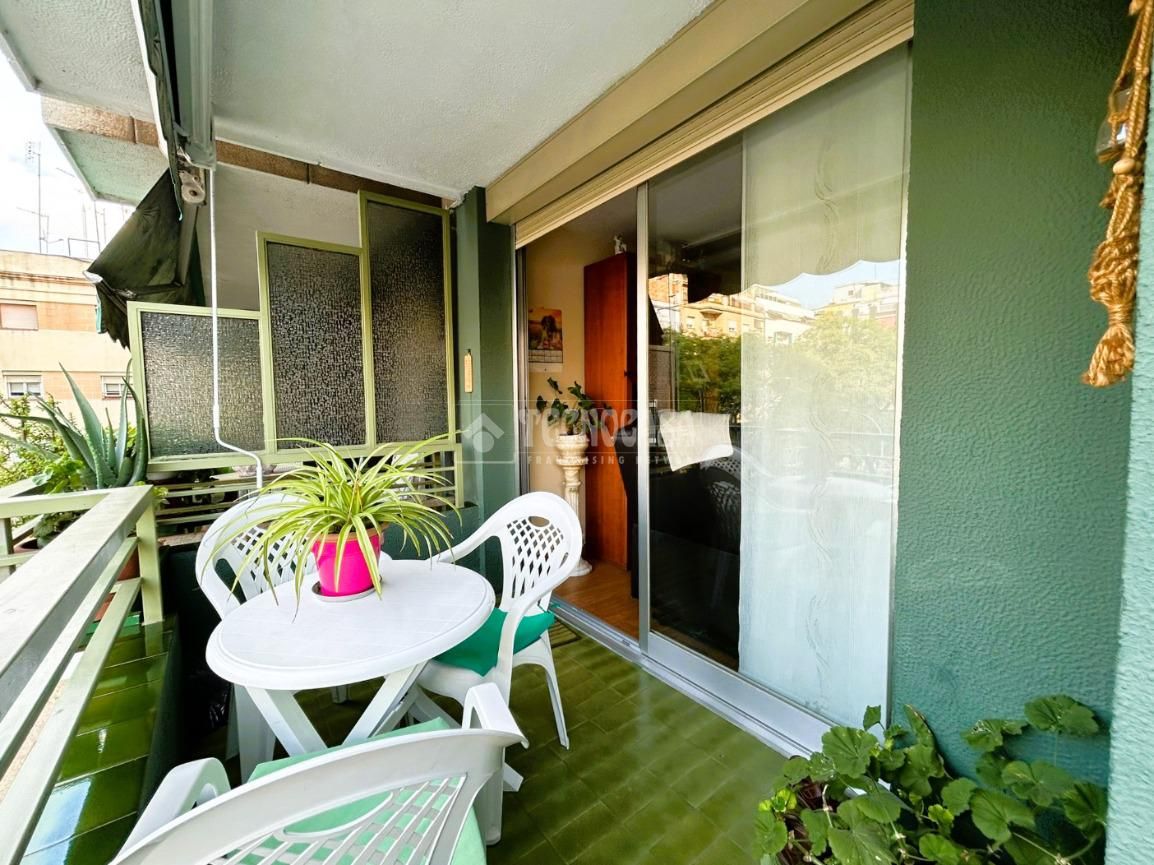 3 chambres Appartement à L'Hospitalet de Llobregat, Spain No. 181111