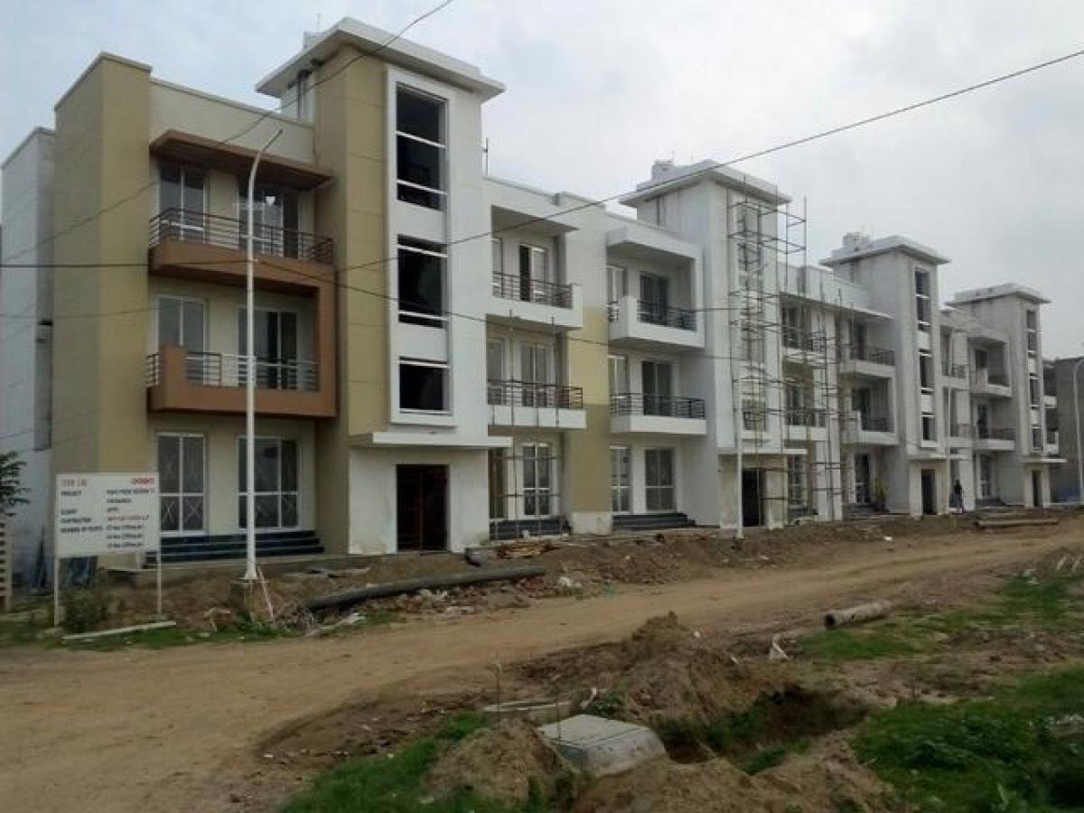 4 bedrooms House in Faridabad, India No. 28866