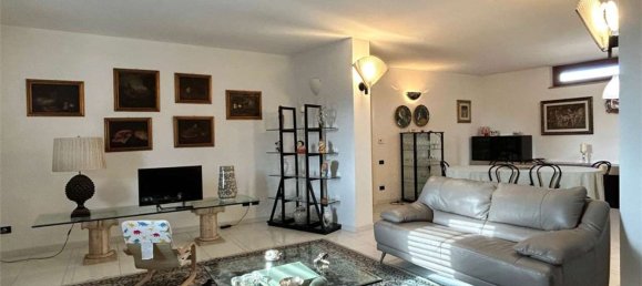 6 rooms Apartment in Assisi, Italy No. 230166 4