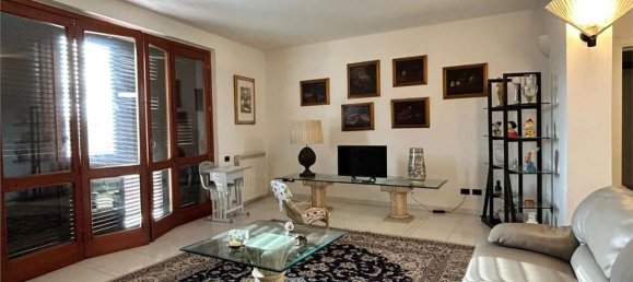 6 rooms Apartment in Assisi, Italy No. 230166 5