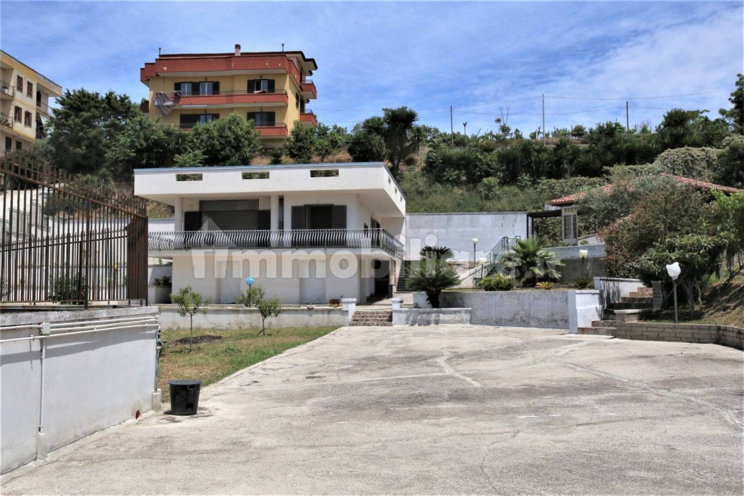 2 bedrooms Villa in Marano di Napoli, Italy No. 30359