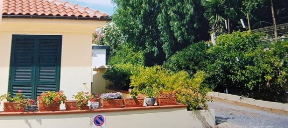 Дом с 3 комнатами в Бергамо, Италия № 298493 3