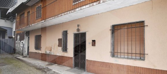 4 rooms Apartment in Parabiago, Italy No. 30524 4