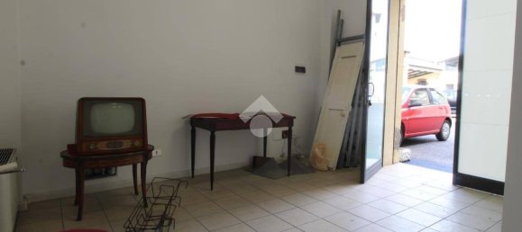 Propriété commerciale à Brescia, Italy 400m² No. 142435 5