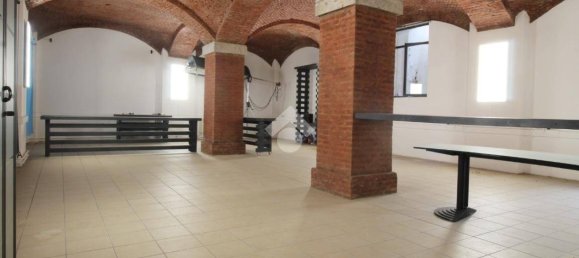 Propriété commerciale à Brescia, Italy 400m² No. 142435 6