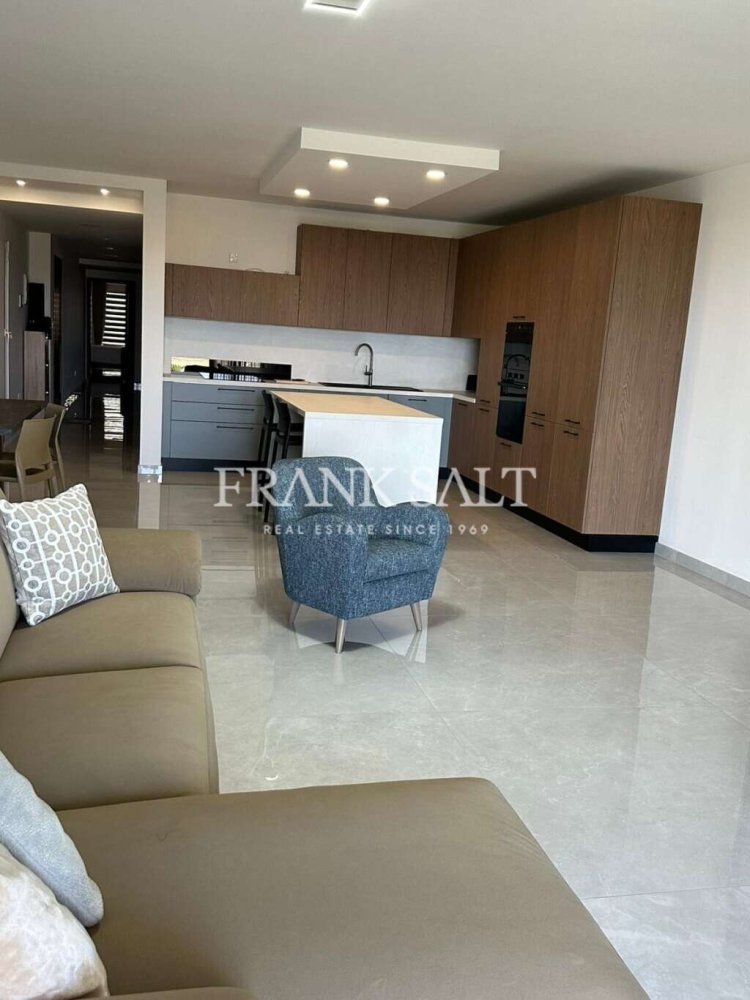 Apartamento de 3 dormitorios en Mosta, Malta No. 5412
