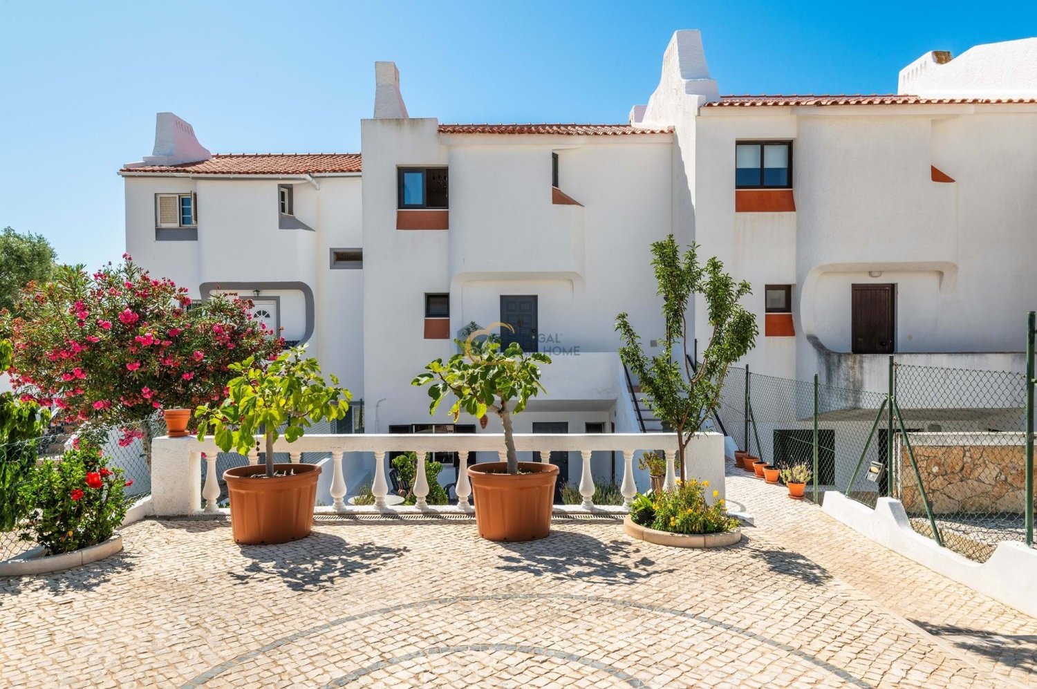 3 bedrooms Townhouse in Albufeira, Portugal No. 126059