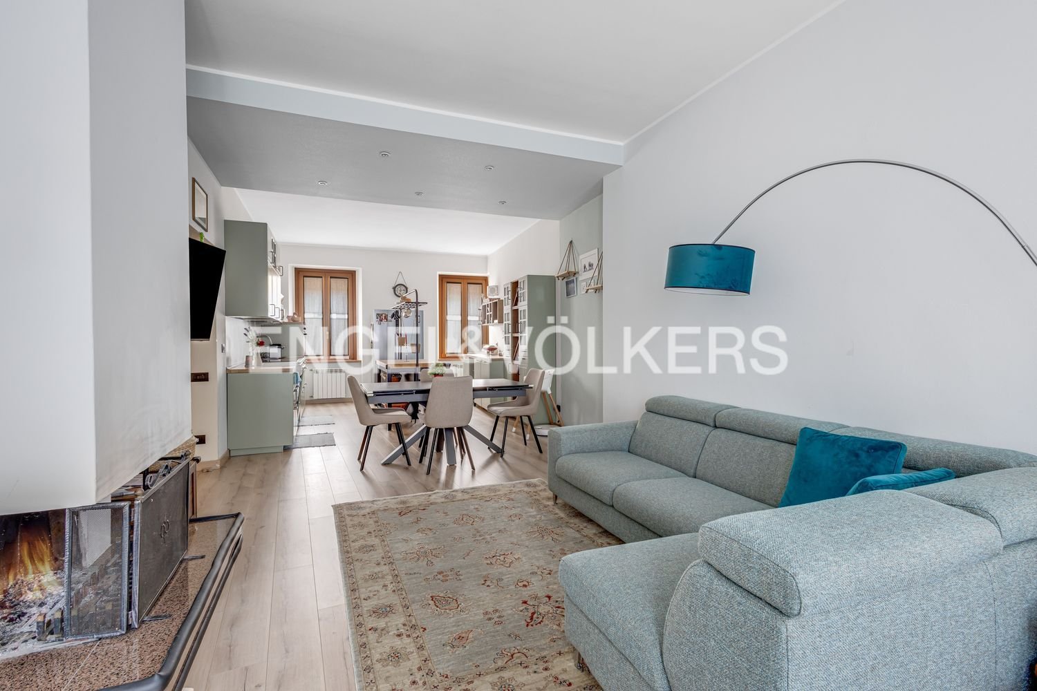 Дуплекс с 5 комнатами в Леньяно, Италия № 131306