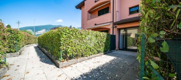 3-salle Appartement à Annone di Brianza, Italy No. 292006 4