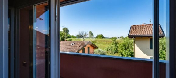 3-salle Appartement à Annone di Brianza, Italy No. 292006 3