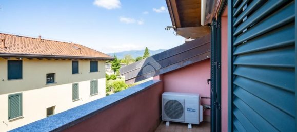 3-salle Appartement à Annone di Brianza, Italy No. 292006 6