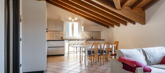 3-salle Appartement à Annone di Brianza, Italy No. 292006 11