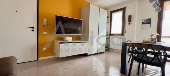 2 bedrooms Apartment in Rovigo, Italy No. 57249 4