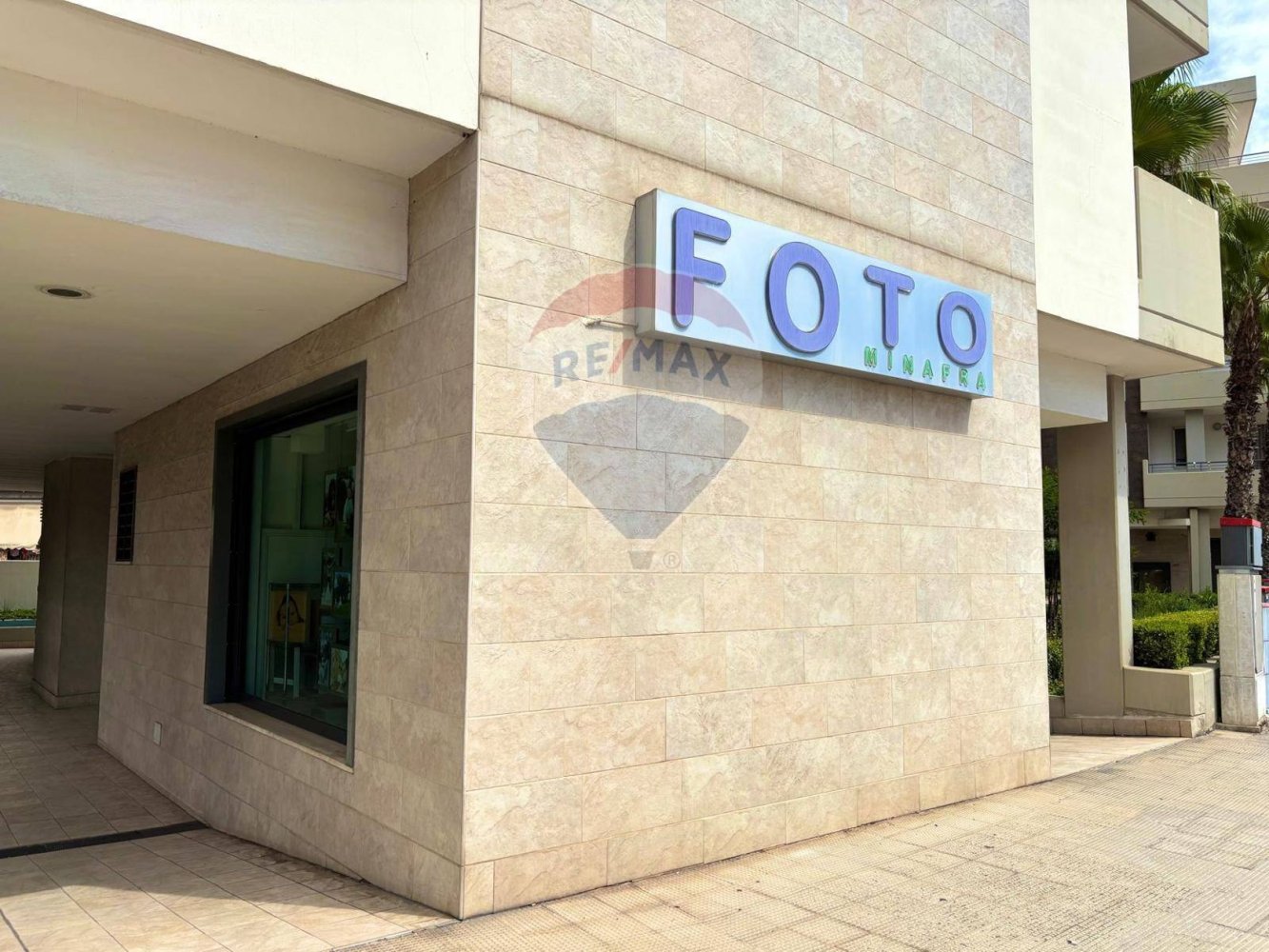 30m² Commercial property in Triggiano, Italy No. 311674