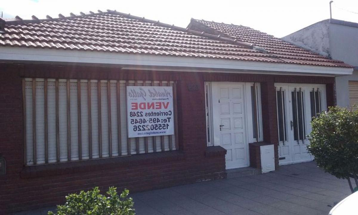 3 bedrooms House in Mar del Plata, Argentina No. 72452