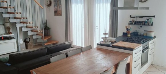 4 bedrooms Duplex in Resana, Italy No. 338554 2