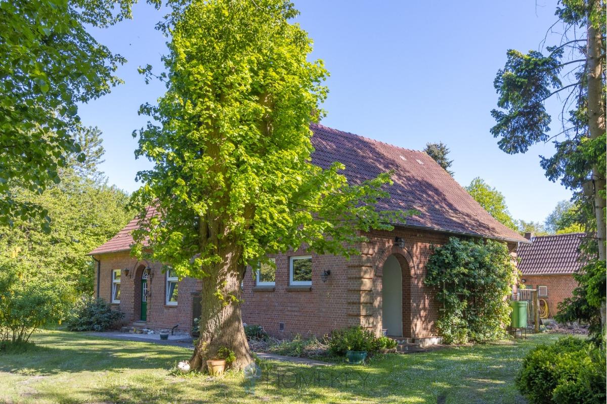 Дом с 5 спальнями в Зегеберг, Германия № 346311