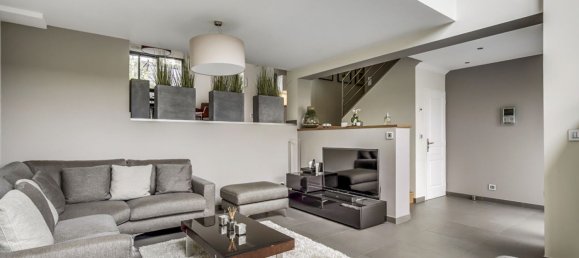 4 bedrooms House in Chatou, France No. 184180 3