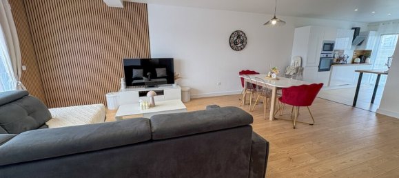 Casa de 4 dormitorios en Vezin-le-Coquet, France No. 361098 2