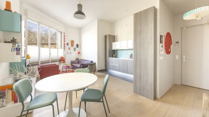 50m² Office in Paris, France No. 139724