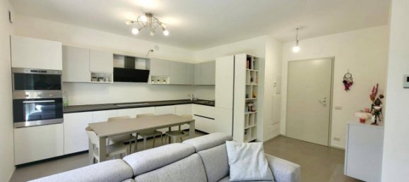 2 bedrooms Apartment in Seriate, Italy No. 334668 7