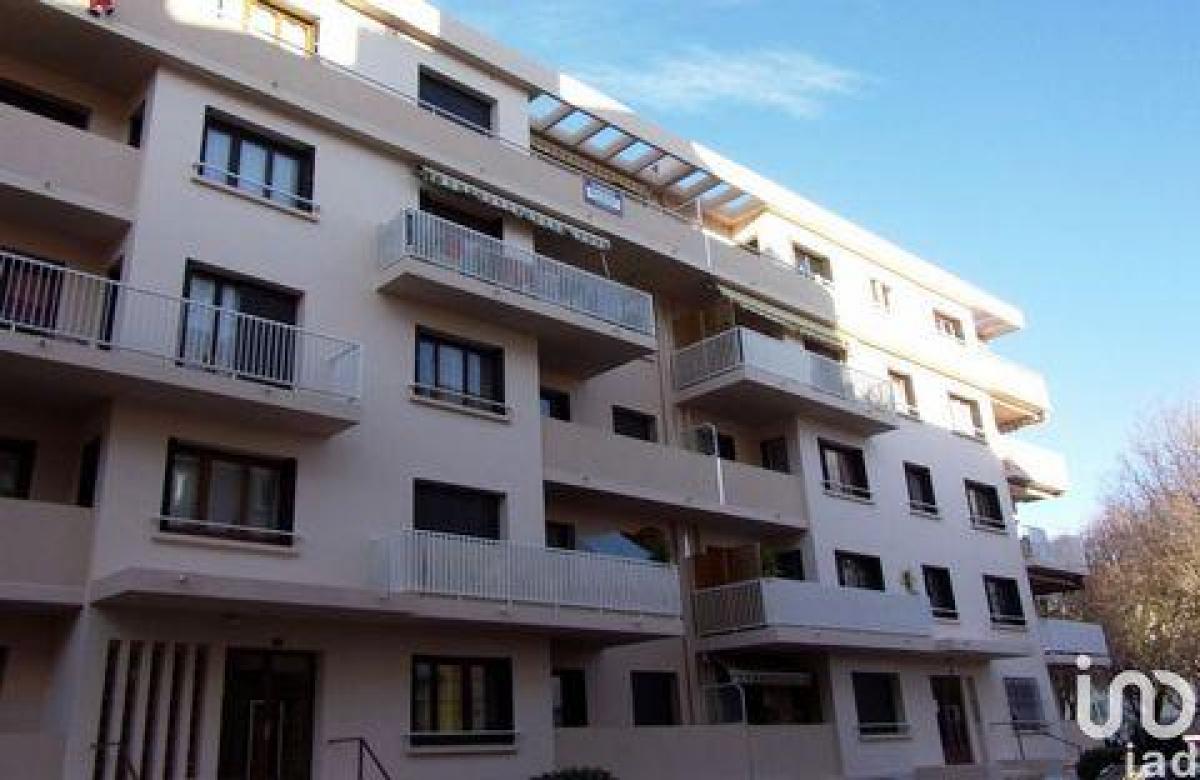 Кондоминиум  с 3 спальнями в Тулон, Франция № 3309