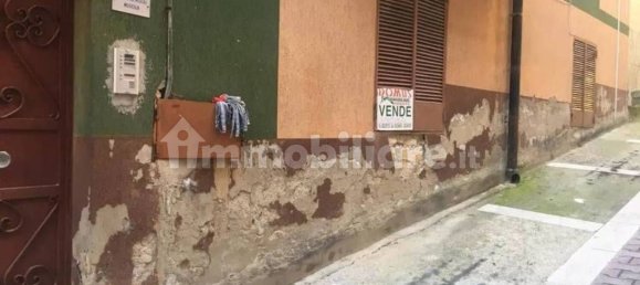 Квартира с 5 спальнями в Наро, Италия № 136114 4