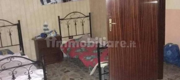 Квартира с 5 спальнями в Наро, Италия № 136114 3