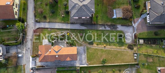 Villa de 3 dormitorios en Cugliate-Fabiasco, Italy No. 130989 2