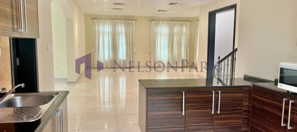 3 bedrooms Villa in Doha, Qatar No. 1903 6