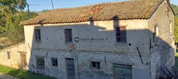 4 Schlafzimmer Villa in Isola del Piano, Italy, Nr. 156236 14