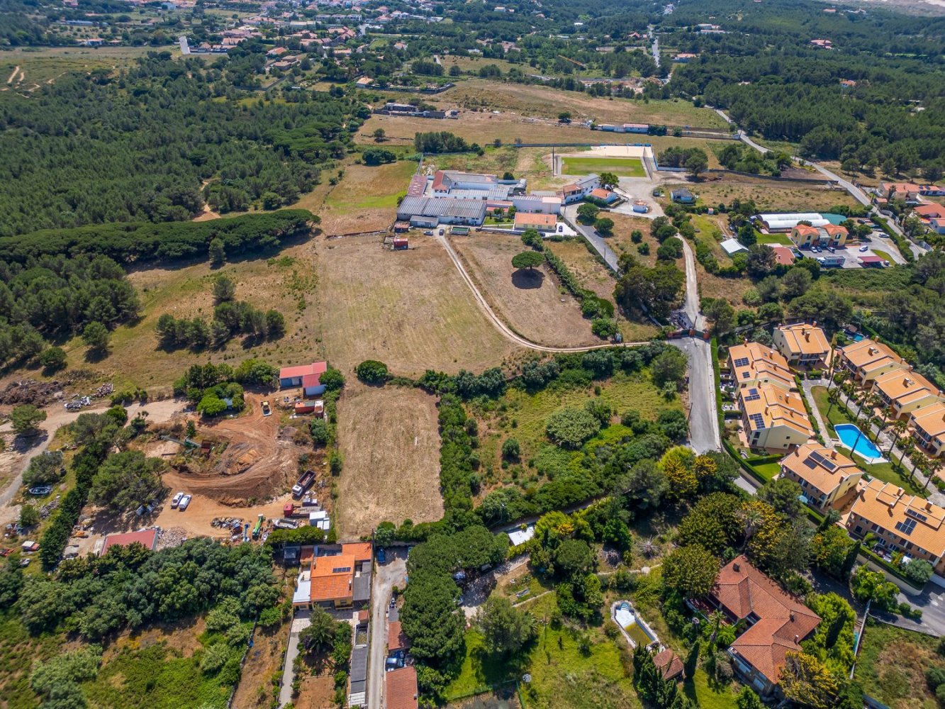  Land in Cascais, Portugal No. 207457