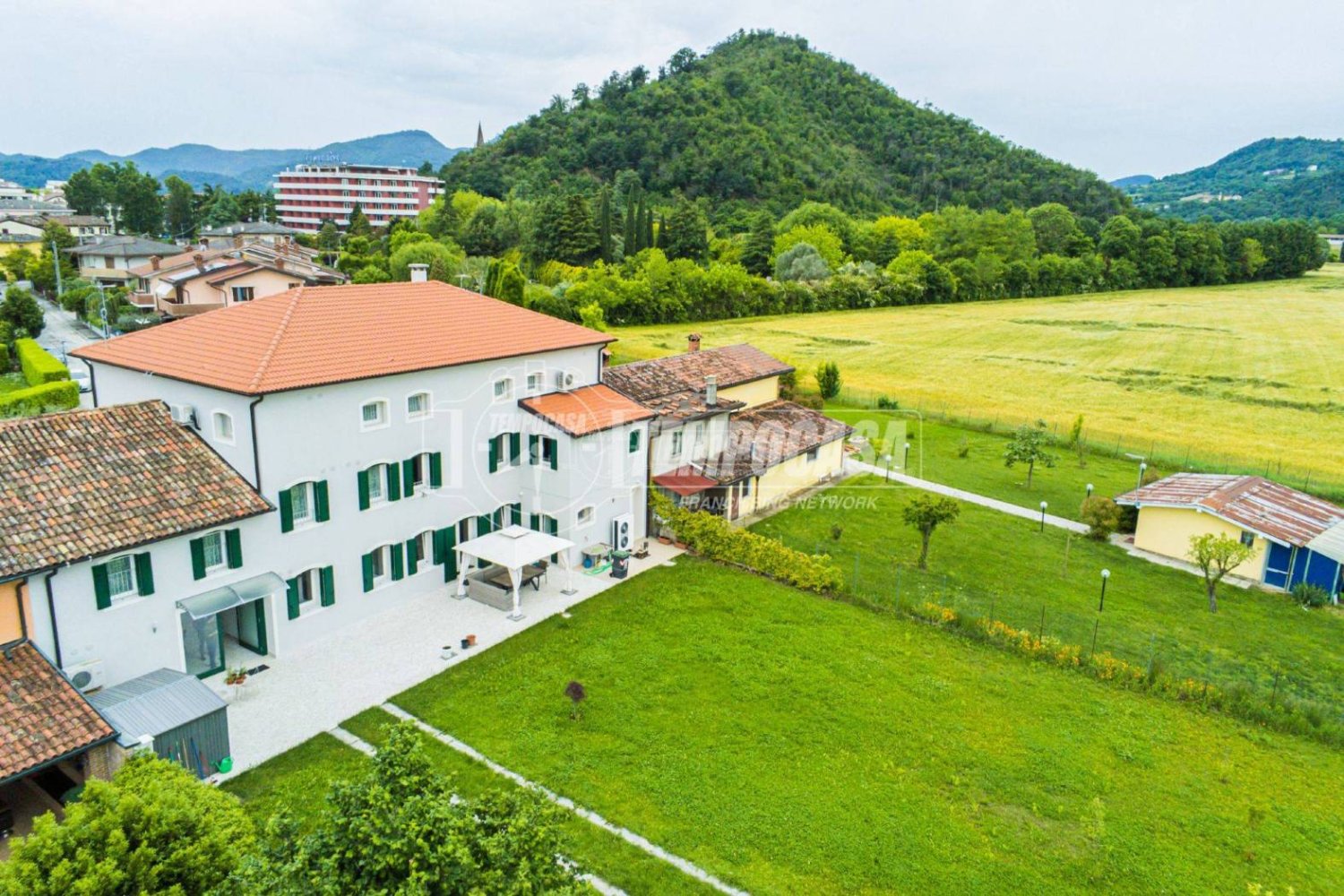 10 bedrooms House in Abano Terme, Italy No. 155919