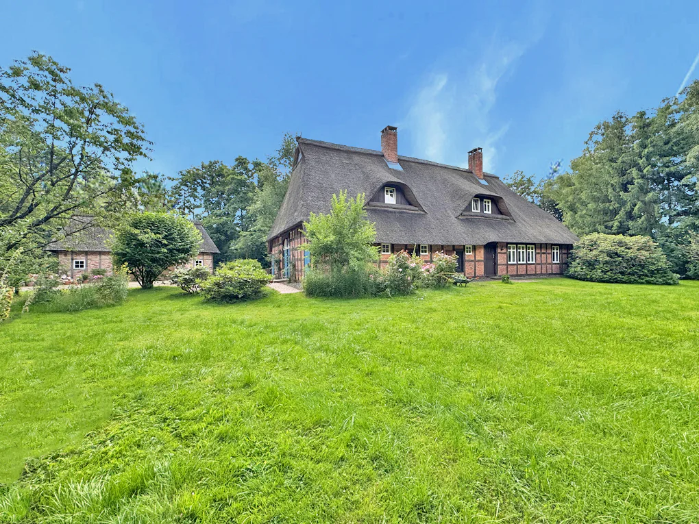 Дом с 10 комнатами в Остерхольц, Германия № 267548