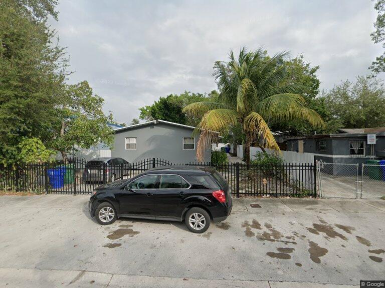  قطعة أرض في Miami, USA 144.93متر مربع رقم 613433