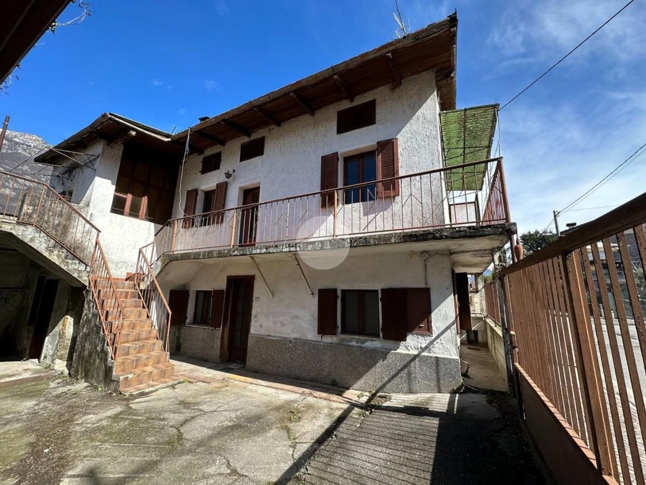 4 rooms House in Esine, Italy No. 314791
